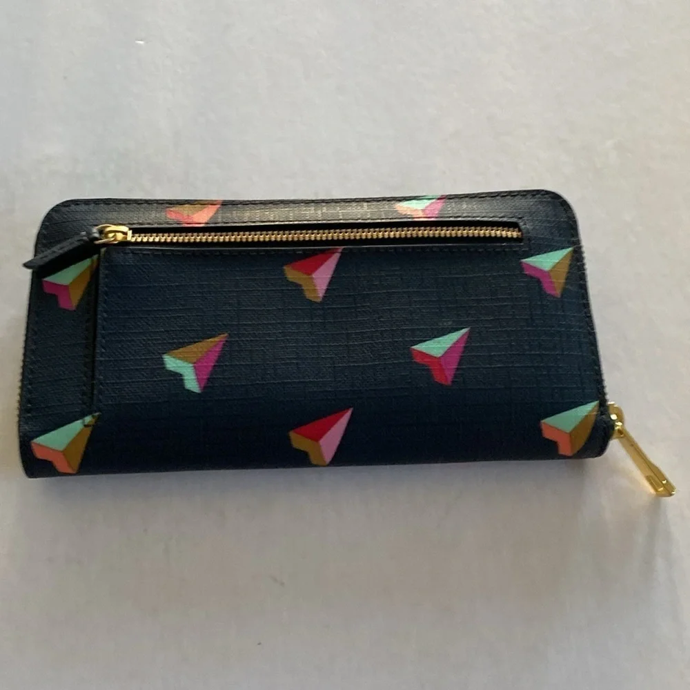 FOSSIL Vday Zip Clutch Hearst Zip Around Black Wallet. NWT